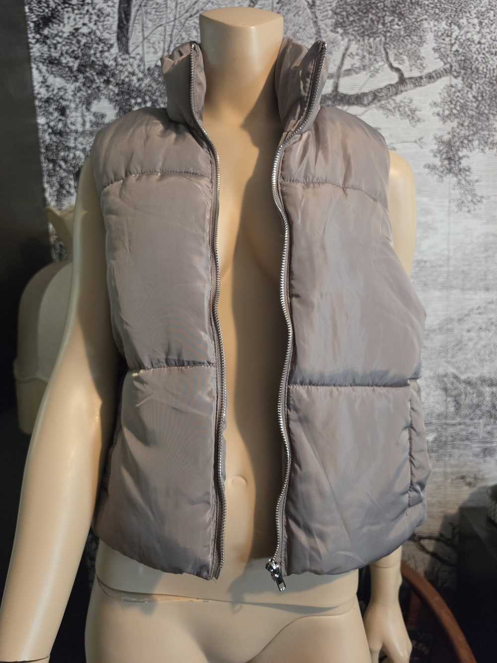 Liv & Lottie Taupe Puffer Vest S